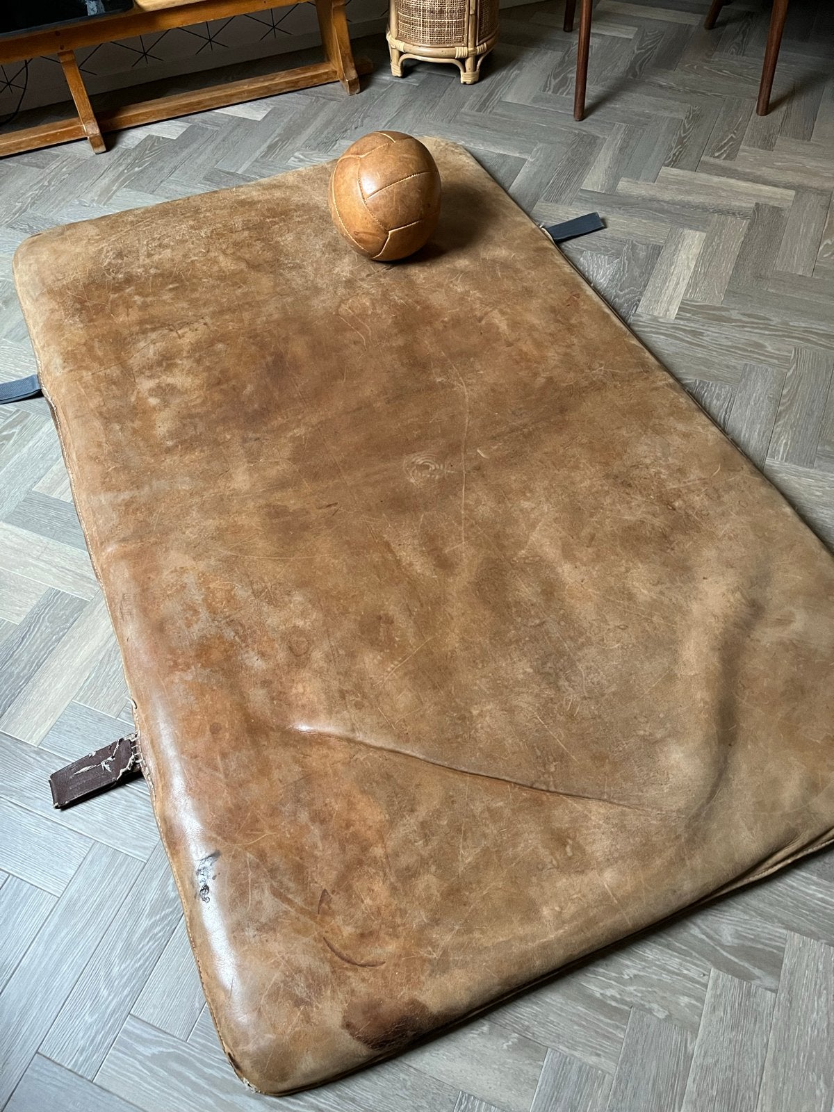 Vintage Tsjechoslowaaks Leren Gymmat - Jaren '50, Ophalen, Gebruikt