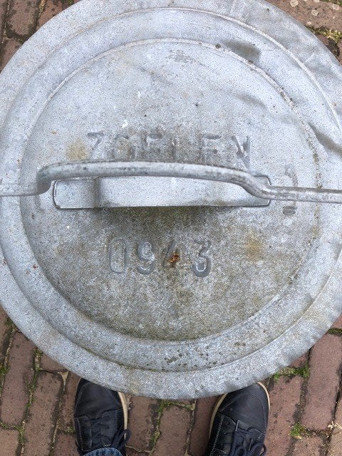 Zinken vuinisbak "Zoelen", 40 liter of meer, Ophalen, Gebruikt, 75 cm of meer