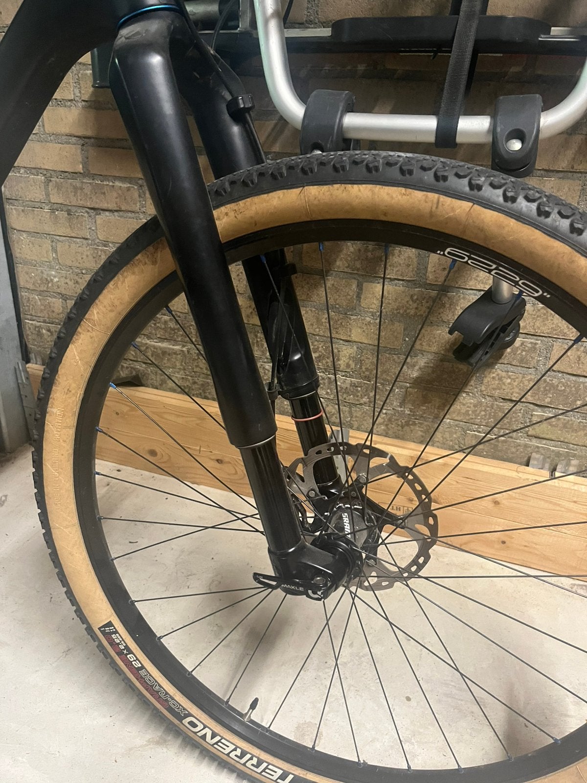Gevraagd MTB voorwiel 29 inch, Fietsen en Brommers, Fietsonderdelen, Gebruikt, Aluminium, Mountainbike, Ophalen