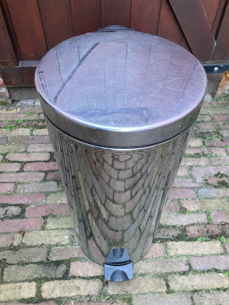 Brabantia zilveren ranke hoge pedaalemmer met binnenemmer, Huis en Inrichting, Woonaccessoires | Prullenbakken, 50 – 75, Gebruikt