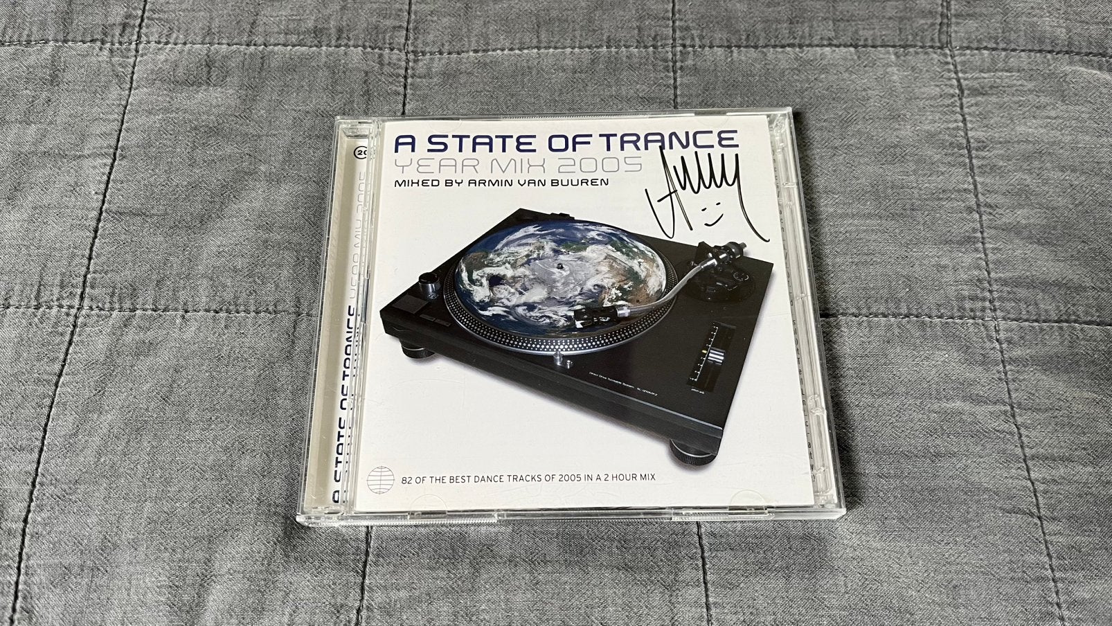 A State Of Trance Year Mix 2CD Gesigneerd! Armin van Buuren, Ophalen of Verzenden, Zo goed als nieuw