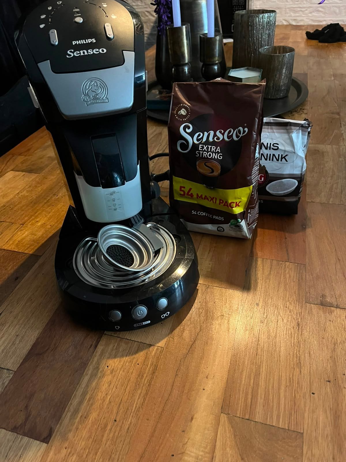 Philips Senseo met melkopschuimer, Witgoed en Apparatuur, Koffiezetapparaten, Koffiepads en cups, Gebruikt, Koffiemachine, 2 tot 4 kopjes