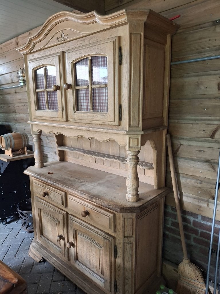 geloogd eiken kast, Ophalen