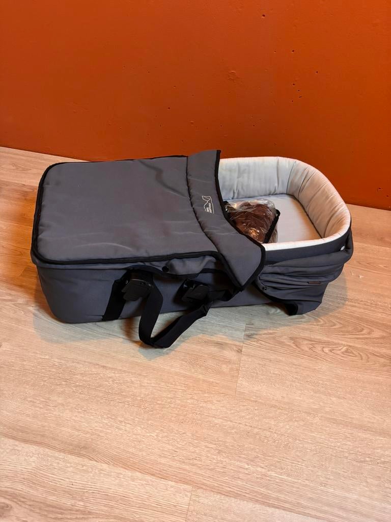 Mountain buggy carrycot, Ophalen, Zo goed als nieuw, Overige merken