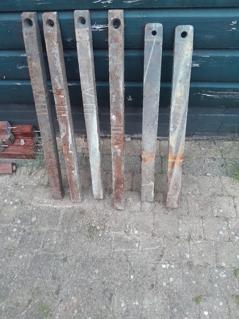 Metalen staven met Romeinse cijfers - 75 cm lang, Ophalen, Gebruikt, 50 tot 100 mm, Overige typen