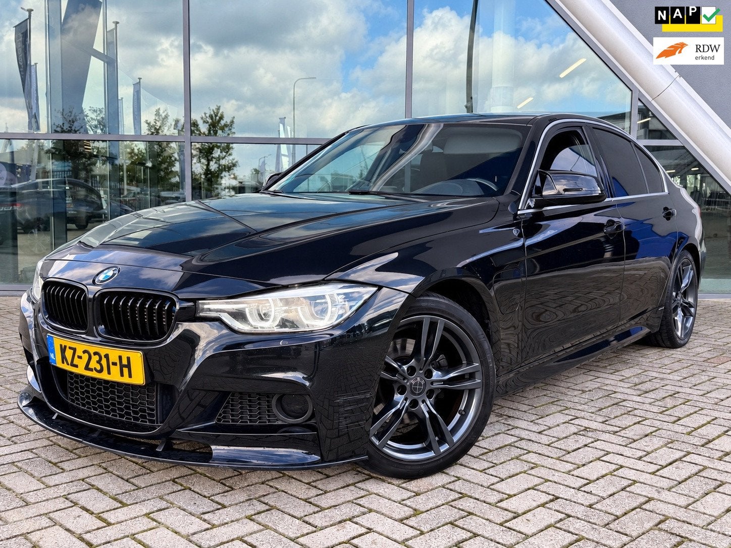 BMW 3-serie 330e Centennial High Executive, Vol Leder, TCS-K, Automaat, 1998 cc, Achterwielaandrijving, Gebruikt