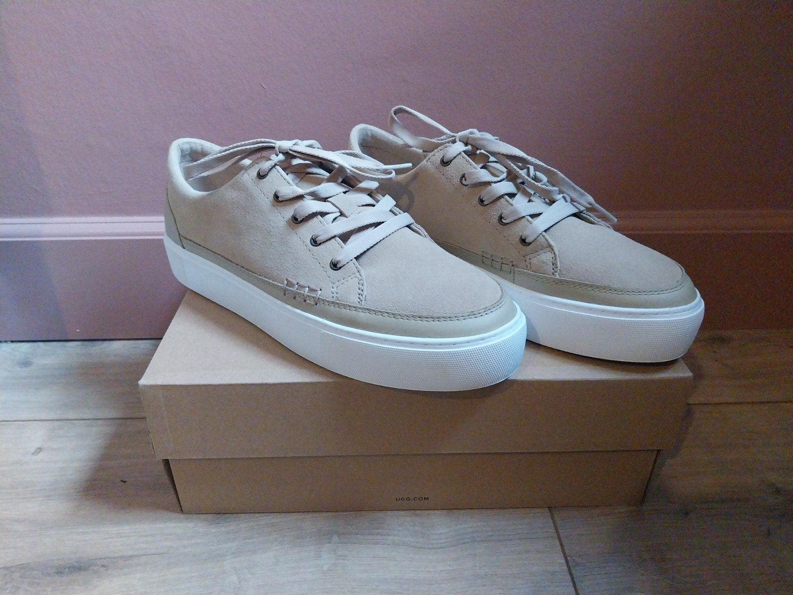 Ugg sneakers beige, Ophalen, UGG, Beige, Sneakers of Gympen