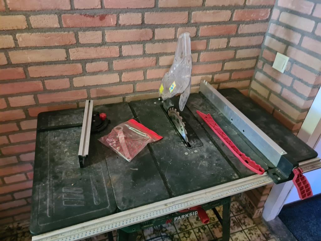Parkside Tafelzaag - Zo goed als nieuw met extra zaagblad, Ophalen, Cirkelzaag, 70 mm of meer, Nieuw