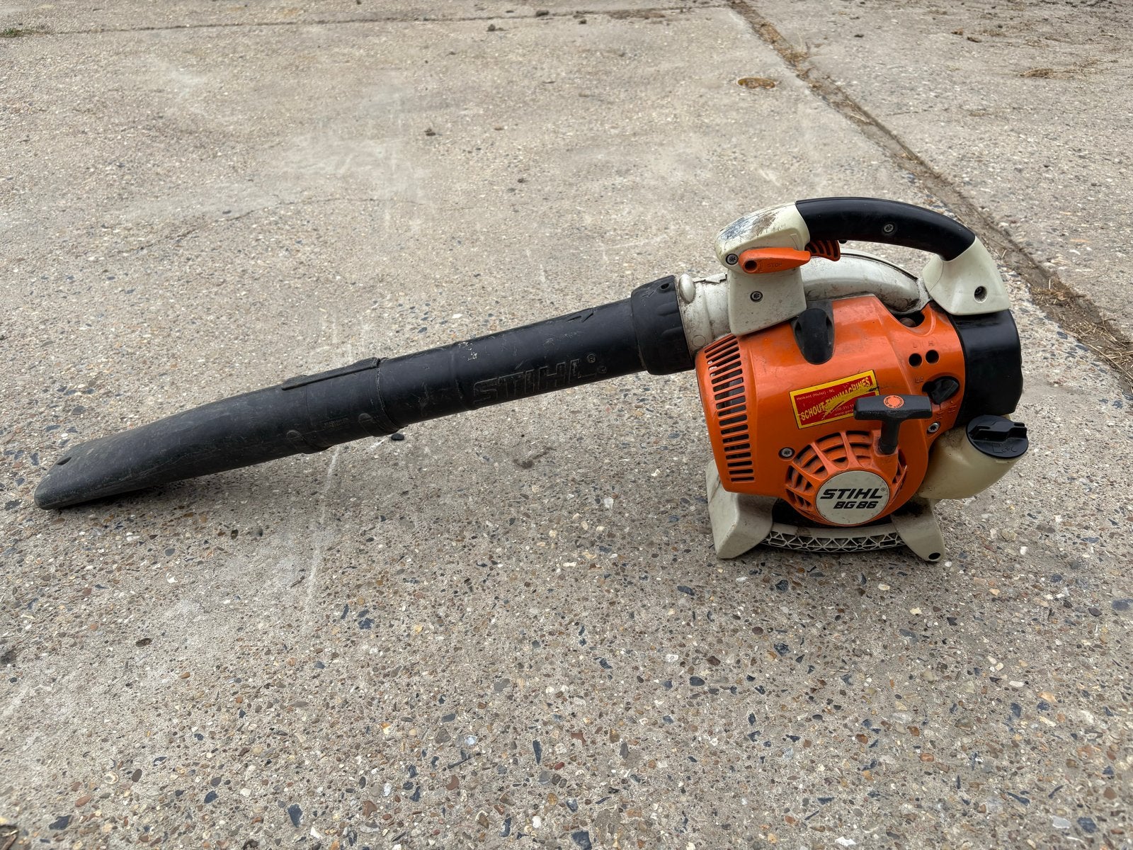 Stihl BG 86 bladblazer - Krachtig en betrouwbaar, Tuin en Terras, Bladblazers, Verzenden, Gebruikt, Benzine, Handgedragen