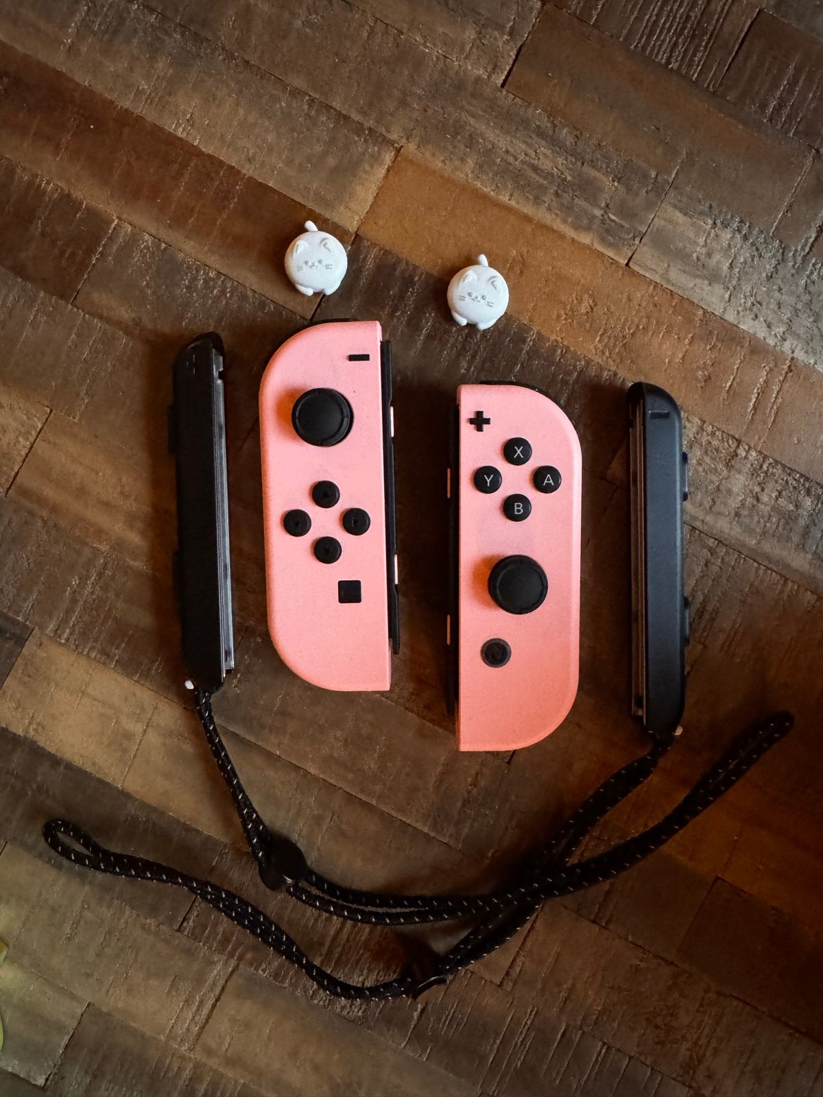 Roze Nintendo Switch Joy-Cons met Thumb Grips, Ophalen of Verzenden, Gebruikt, Met 2 controllers, Switch Original