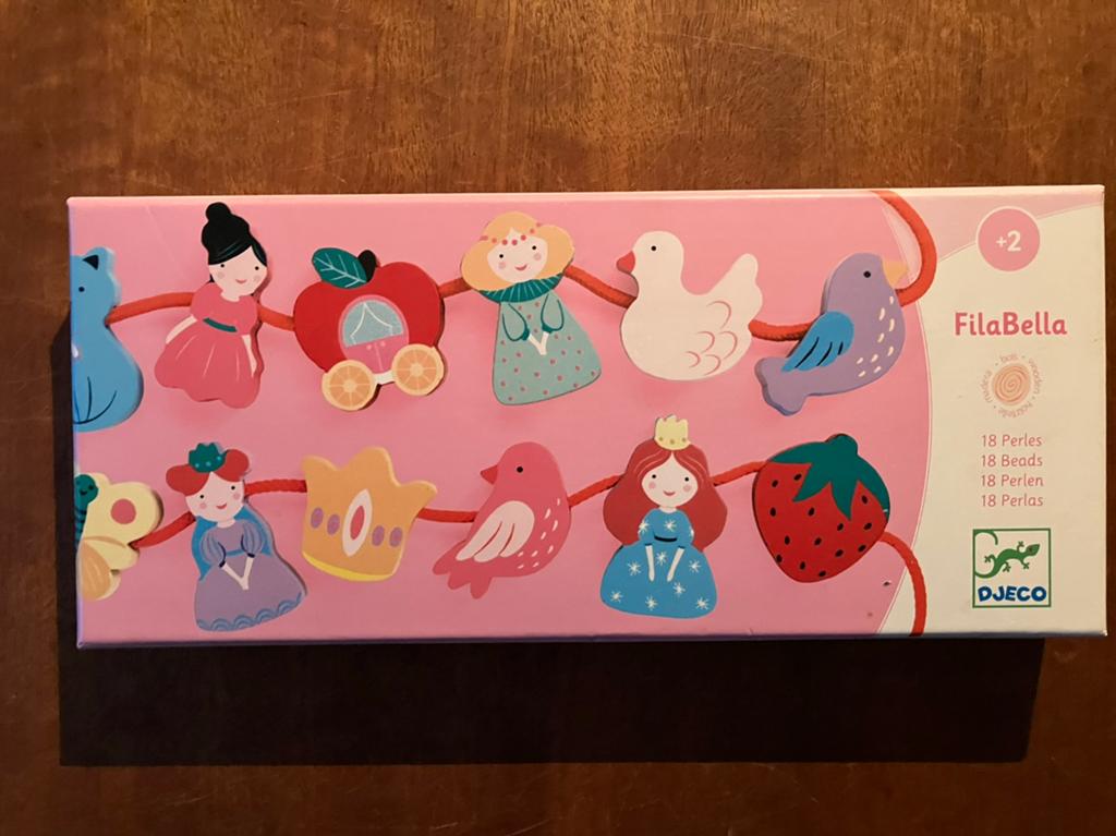Djeco Fila Bella houten rijgkralen prinsessen koets vogels, Ophalen of Verzenden, Zo goed als nieuw