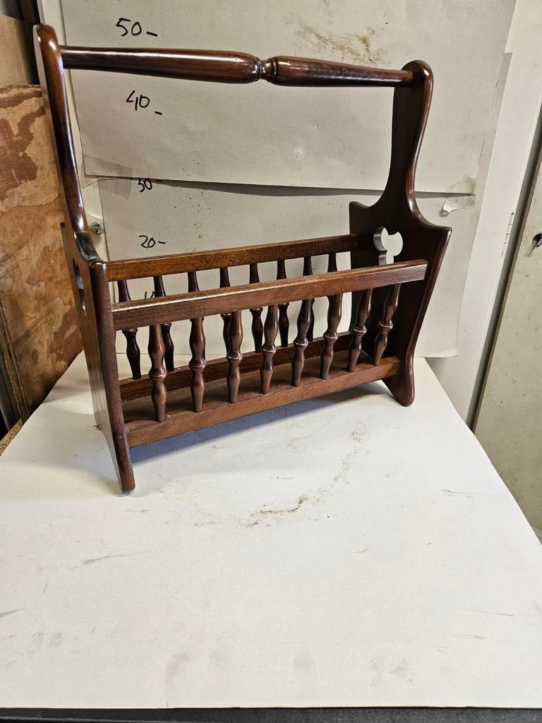 Vintage houten krantenbak met handvat, Huis en Inrichting, Ophalen of Verzenden, Gebruikt