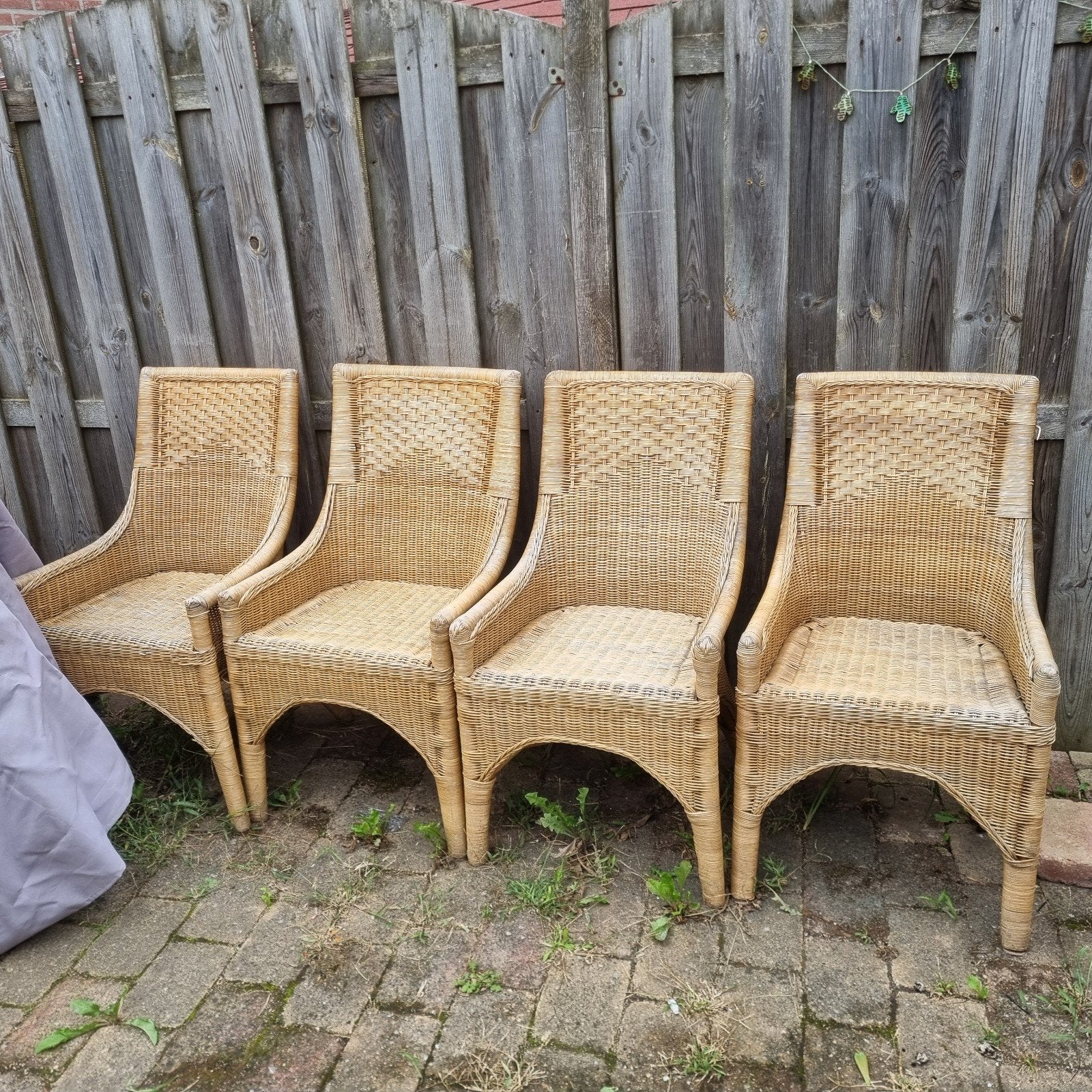 4 seats gratis, Huis en Inrichting, Stoelen, Ophalen, Gebruikt, Overige kleuren, Riet of Rotan
