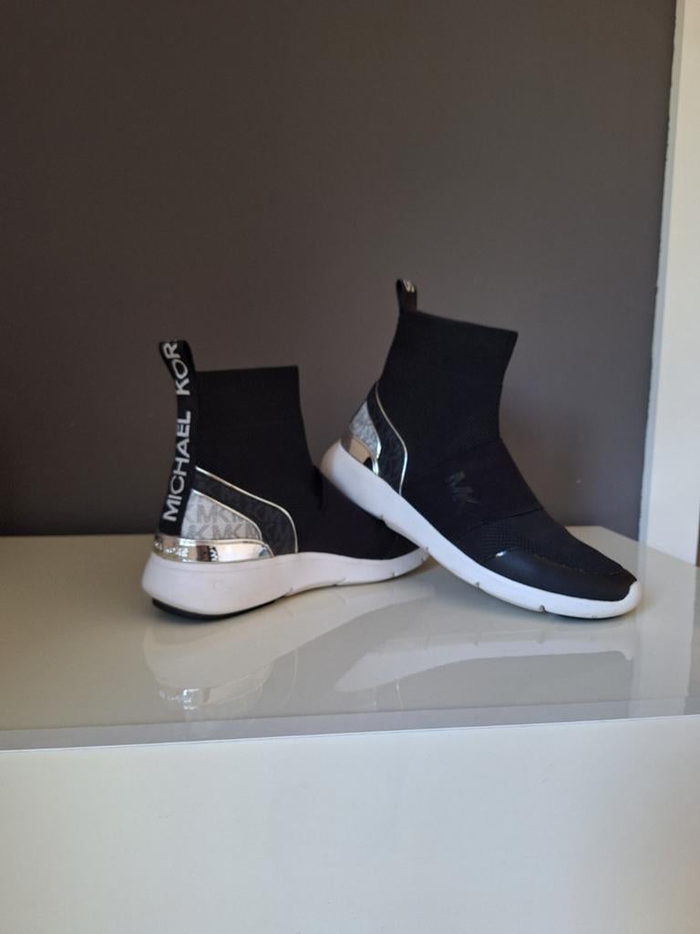 Michael Kors sneakers maat 39, Kleding | Dames, Schoenen, Michael Kors, Zwart, Ophalen of Verzenden, Sneakers of Gympen