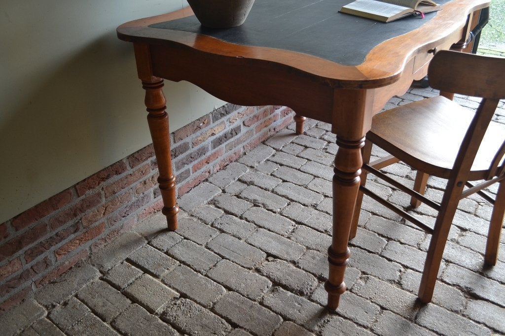 Antieke mahonie biedermeier schrijftafel, bureau, buro., Verzenden