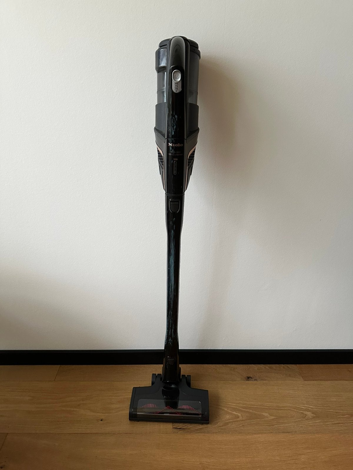 Miele steelstofzuiger Triflex HX2 + garantie + 2 accu, Inclusief accessoires, Gebruikt, Ophalen of Verzenden, Miele