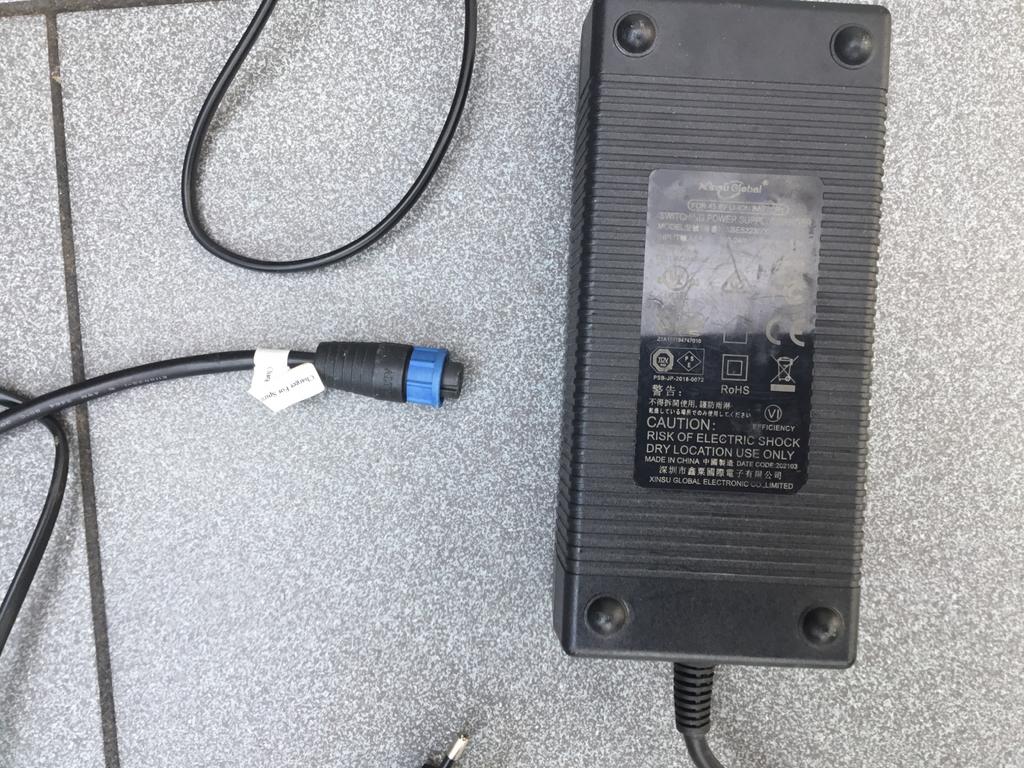 48V Li-ion Acculader voor Epropulsion Spirit (54.6V 3.5A), Ophalen of Verzenden, Gebruikt, Motor en Techniek