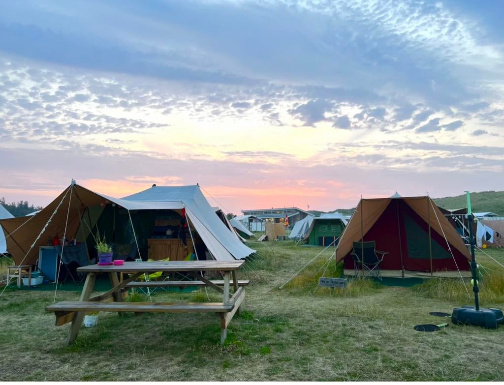6p  tent te huur HEMELVAARTWEEKEND vlieland stortemelk, Ophalen of Verzenden, Zo goed als nieuw, Tot en met 4