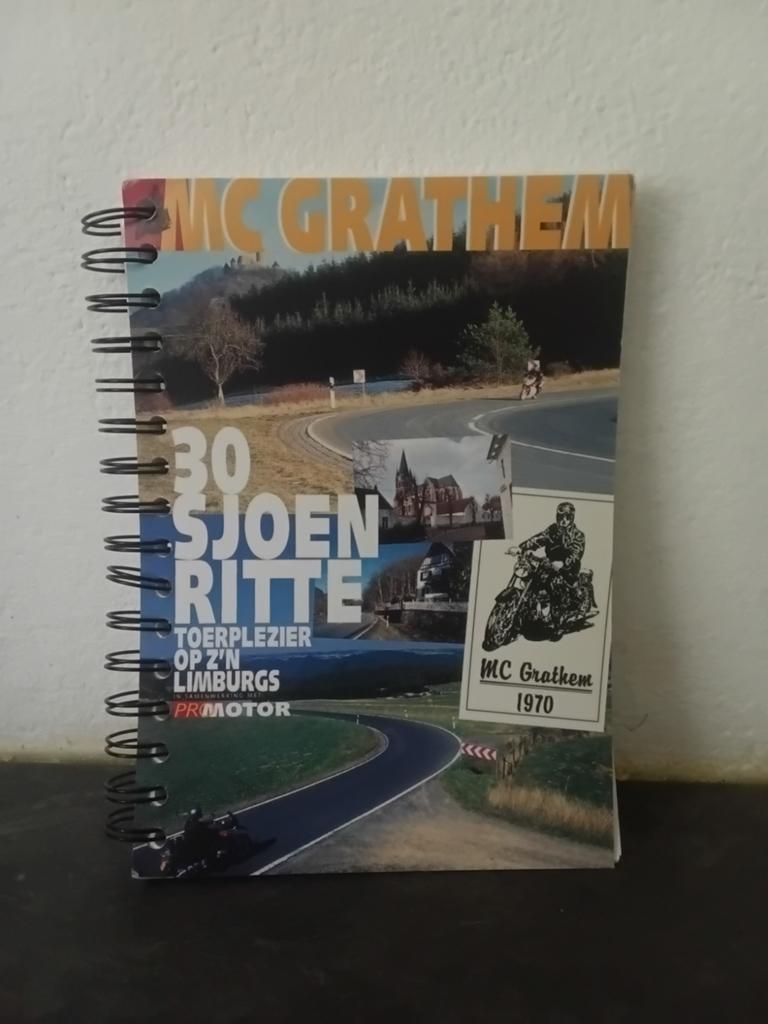 Toerplezier op z'n Limburgs MC Grathem 30 Motortoertochten, Ophalen of Verzenden