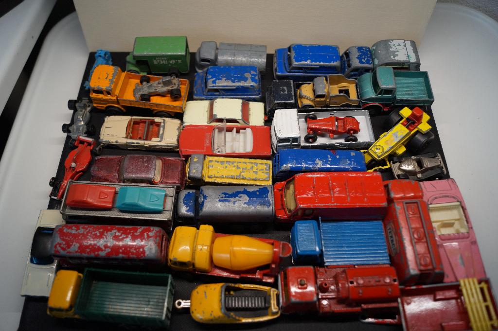 Partij Matchbox plus koffertje bieden vanaf €20, Verzenden