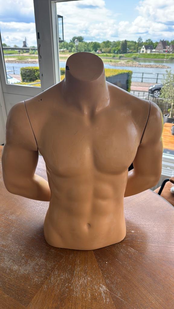 Torso man, Ophalen, Gebruikt