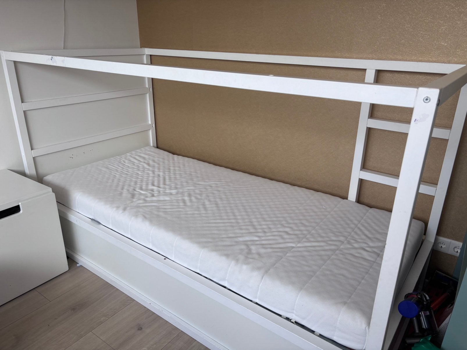 IKEA kura bed halfhoog slaper 2x, Kinderen en Baby's, Kinderkamer | Bedden, Ophalen, 85 tot 100 cm, Zo goed als nieuw, Matras