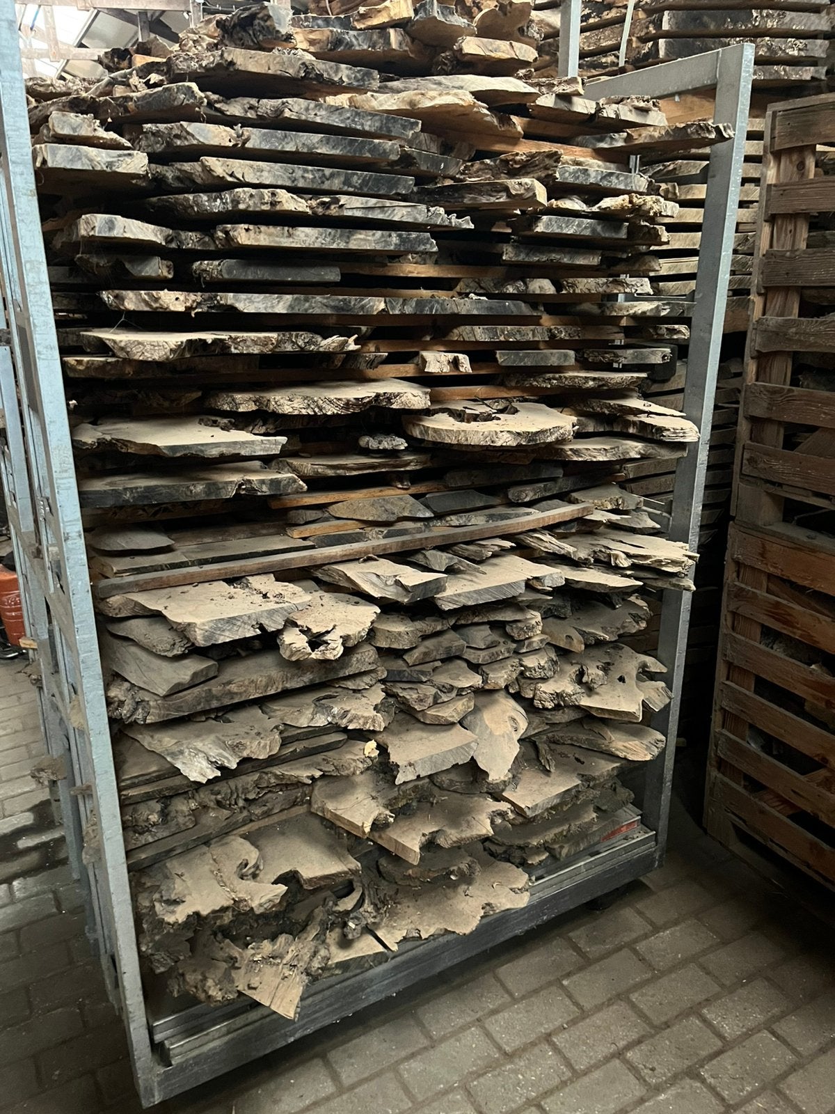 De houtatelier heeft grote voorraad uniek epoxy olijfhout, Ophalen, Nieuw