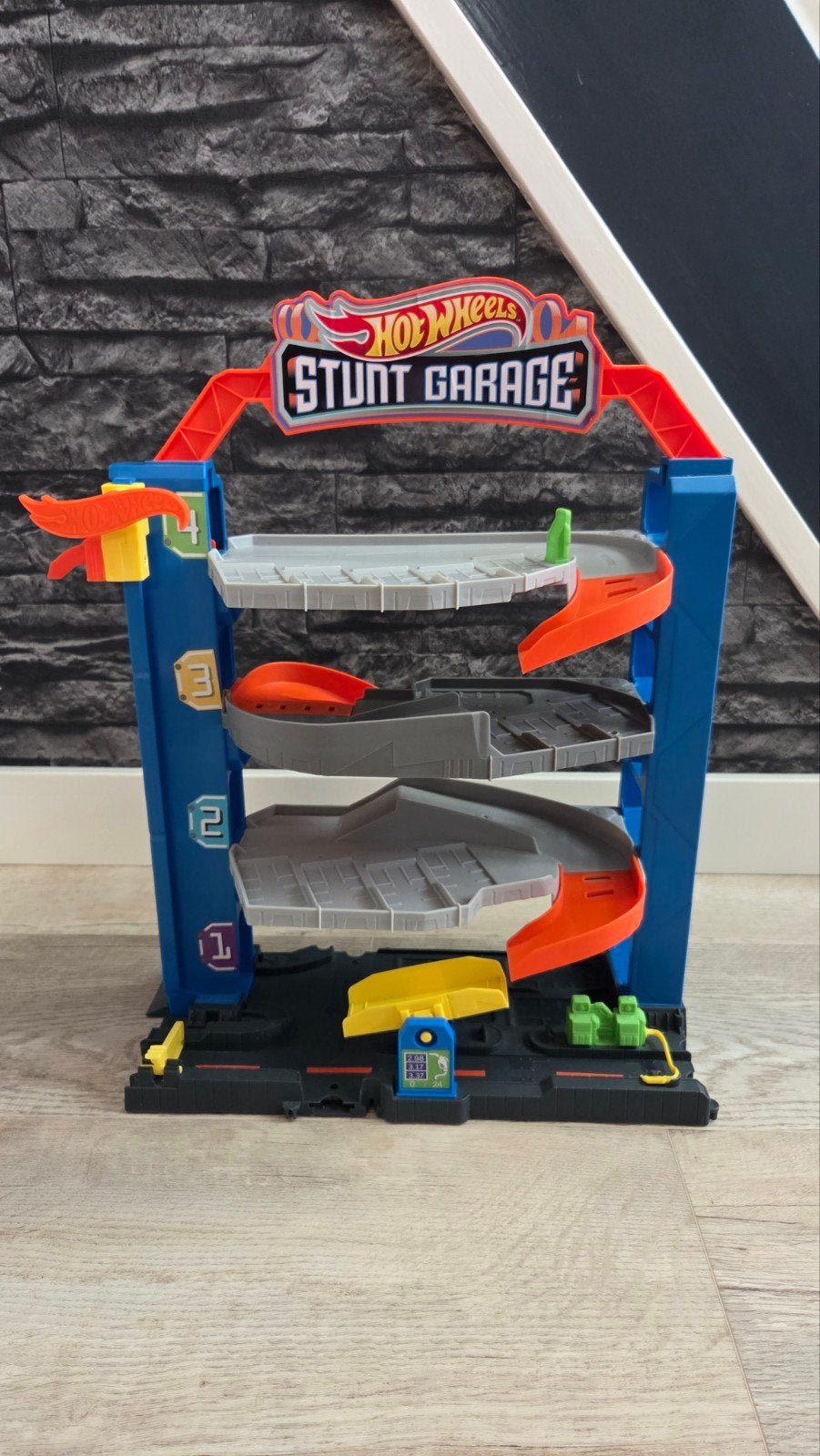 Hot Wheels Stunt Garage / parkeergarage, Ophalen of Verzenden, Zo goed als nieuw