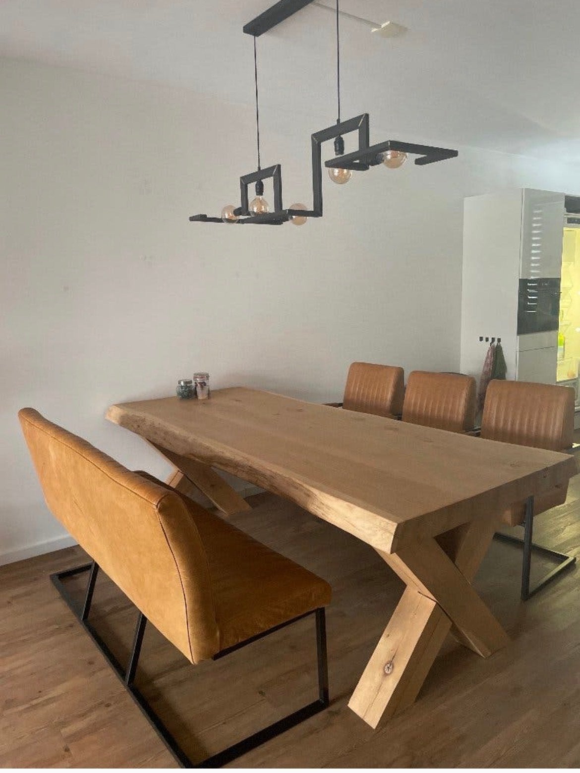 Industriële eetkamerset, bank, stoelen en lamp, Ophalen, 100 tot 150 cm, Zo goed als nieuw, Vijf personen of meer