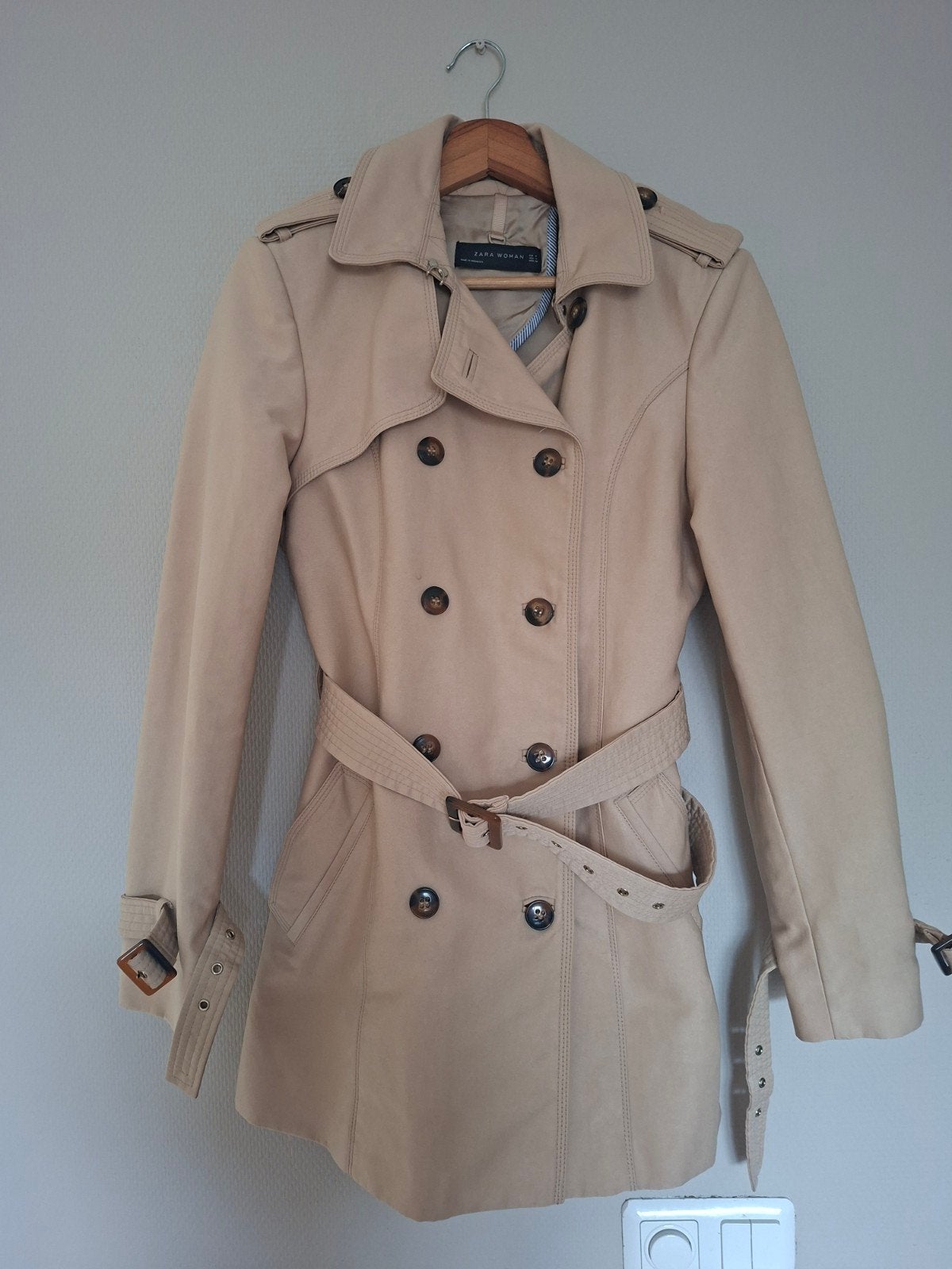 Zara Woman Trenchcoat Beige Maat M, Maat 38/40 (M), Beige, Ophalen of Verzenden, Zo goed als nieuw
