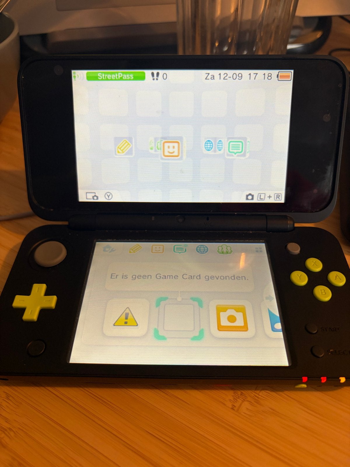 Nintendo New 2DS XL met 15 games en accessoires, Spelcomputers en Games, Met games, Ophalen of Verzenden, Zo goed als nieuw, Zwart