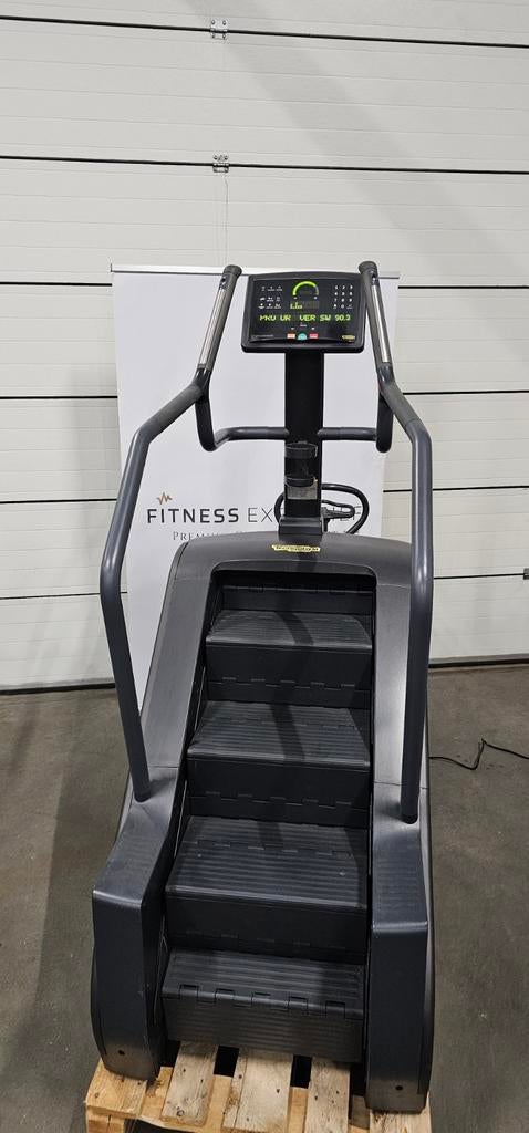 Technogym Climb Excite+ 1000 LED – Stairmaster / Traploper, Sport en Fitness, Ophalen, Gebruikt, Benen, Overige typen