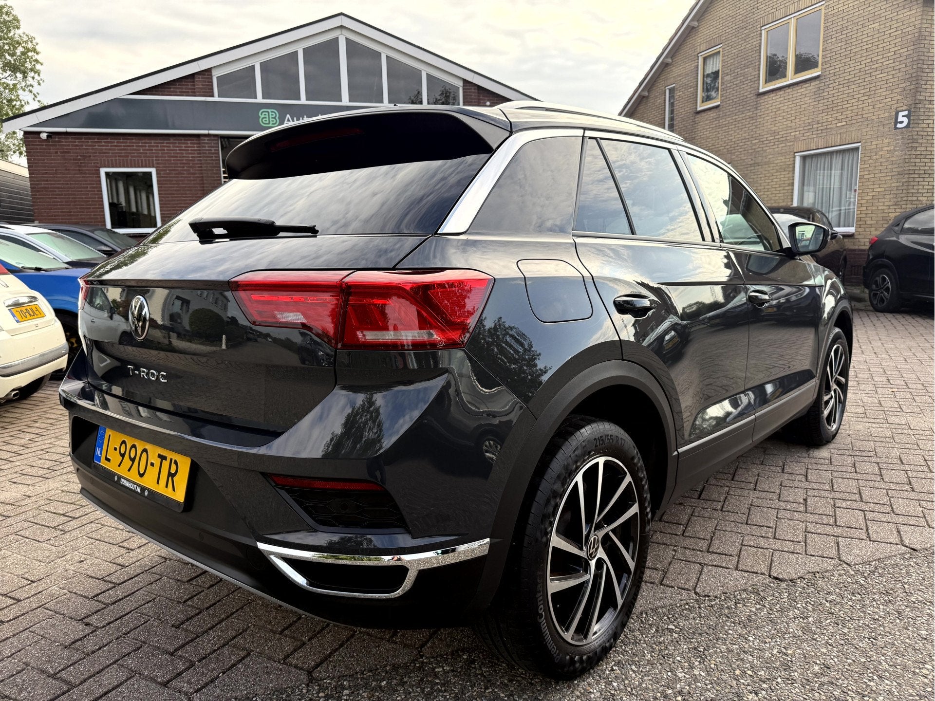 Volkswagen T-Roc 1.5 TSI Style Business Panoramadak, Stoelve, 1254 kg, Stof, 4 cilinders, 150 pk