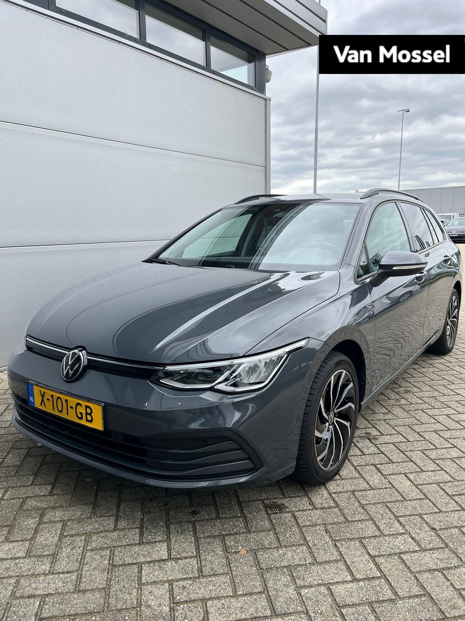 Volkswagen Golf Variant 1.0 eTSI Life Business | Parkeersens