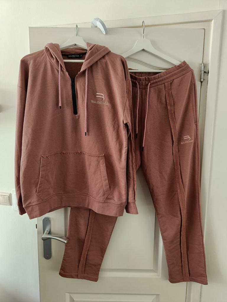 Balenciaga joggingpak maat XL, Kleding | Dames, Huispakken, Zo goed als nieuw, Maat 46/48 (XL) of groter, Roze, Ophalen of Verzenden