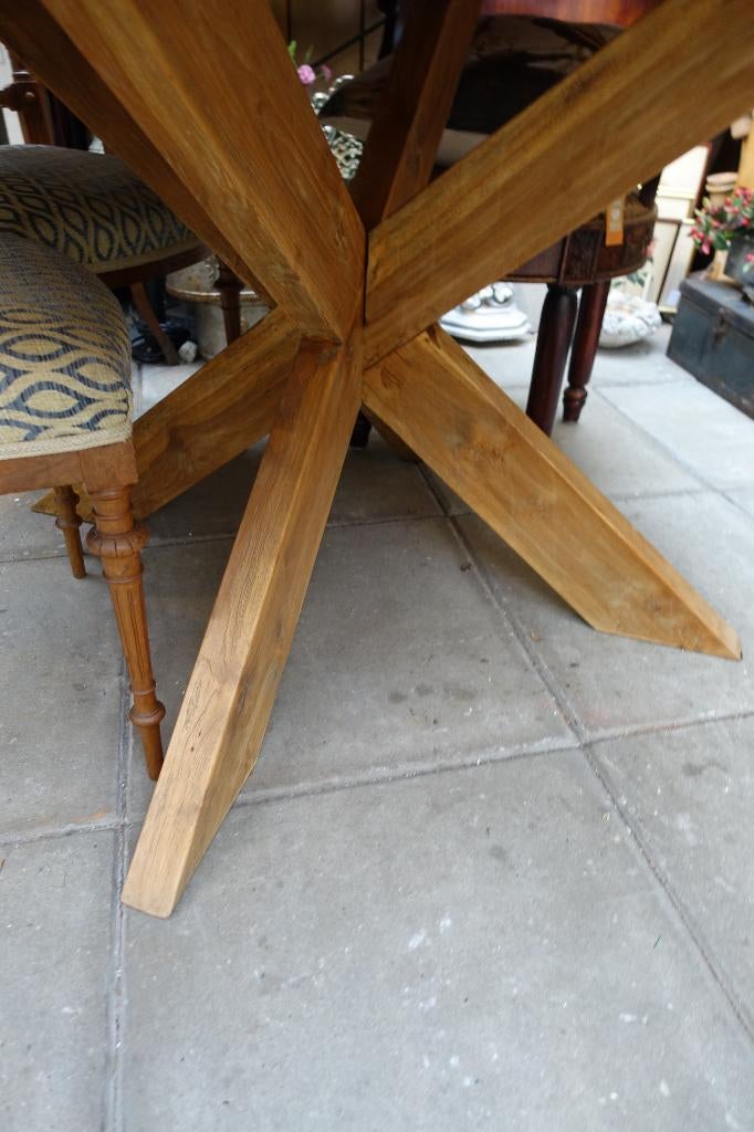 Ronde teakhout tafel met kruispoot, Ophalen, Vijf personen of meer, 100 tot 150 cm, 100 tot 150 cm