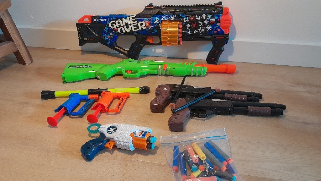Nerf e.a. pijltjes pistolen, Kinderen en Baby's, Speelgoed | Buiten | Actiespeelgoed, Ophalen, Gebruikt