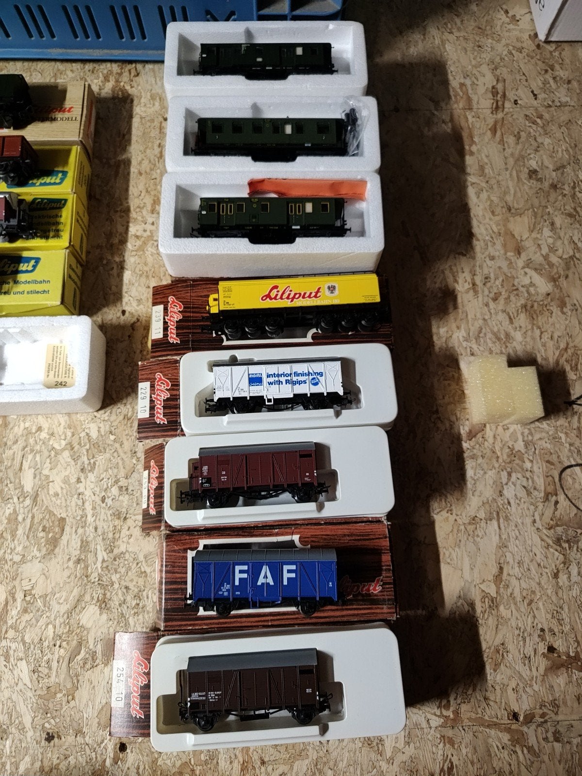 Liliput wagons diverse modellen. zie foto's, Gelijkstroom of Wisselstroom, Wagon, Ophalen of Verzenden, Zo goed als nieuw