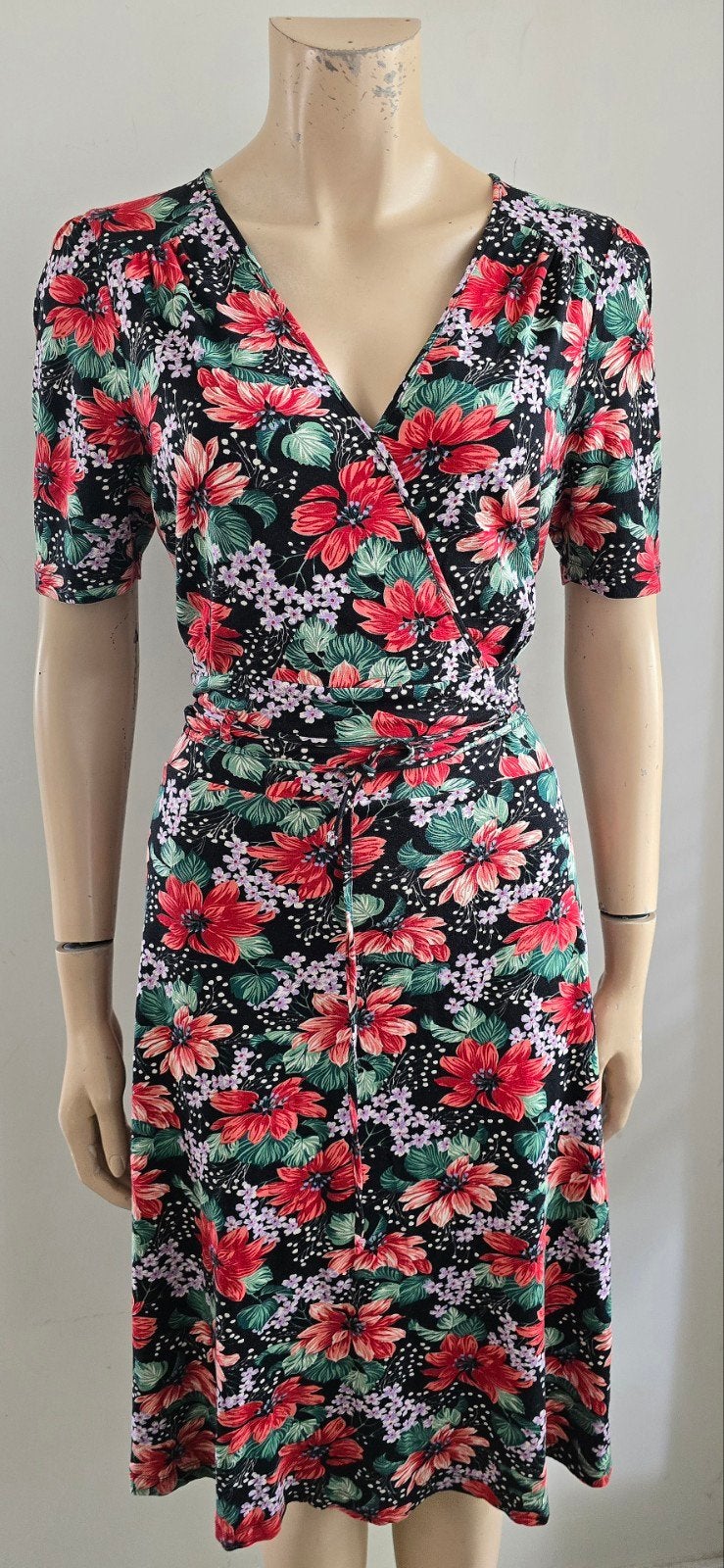 King Louie Wikkeljurk met Bloemenprint - Maat M, Kleding | Dames, Jurken, Maat 38/40 (M), Meerkleurig, Ophalen of Verzenden, Zo goed als nieuw