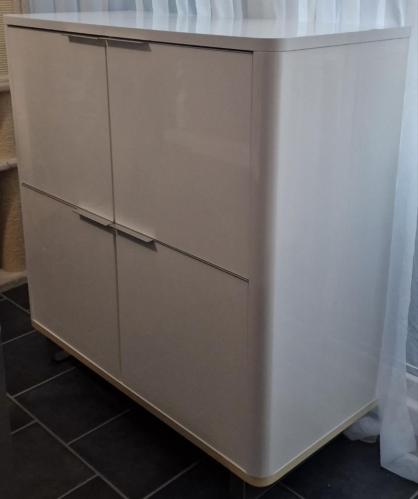 Hoogglans witte kast, Ophalen, Gebruikt, 25 tot 50 cm