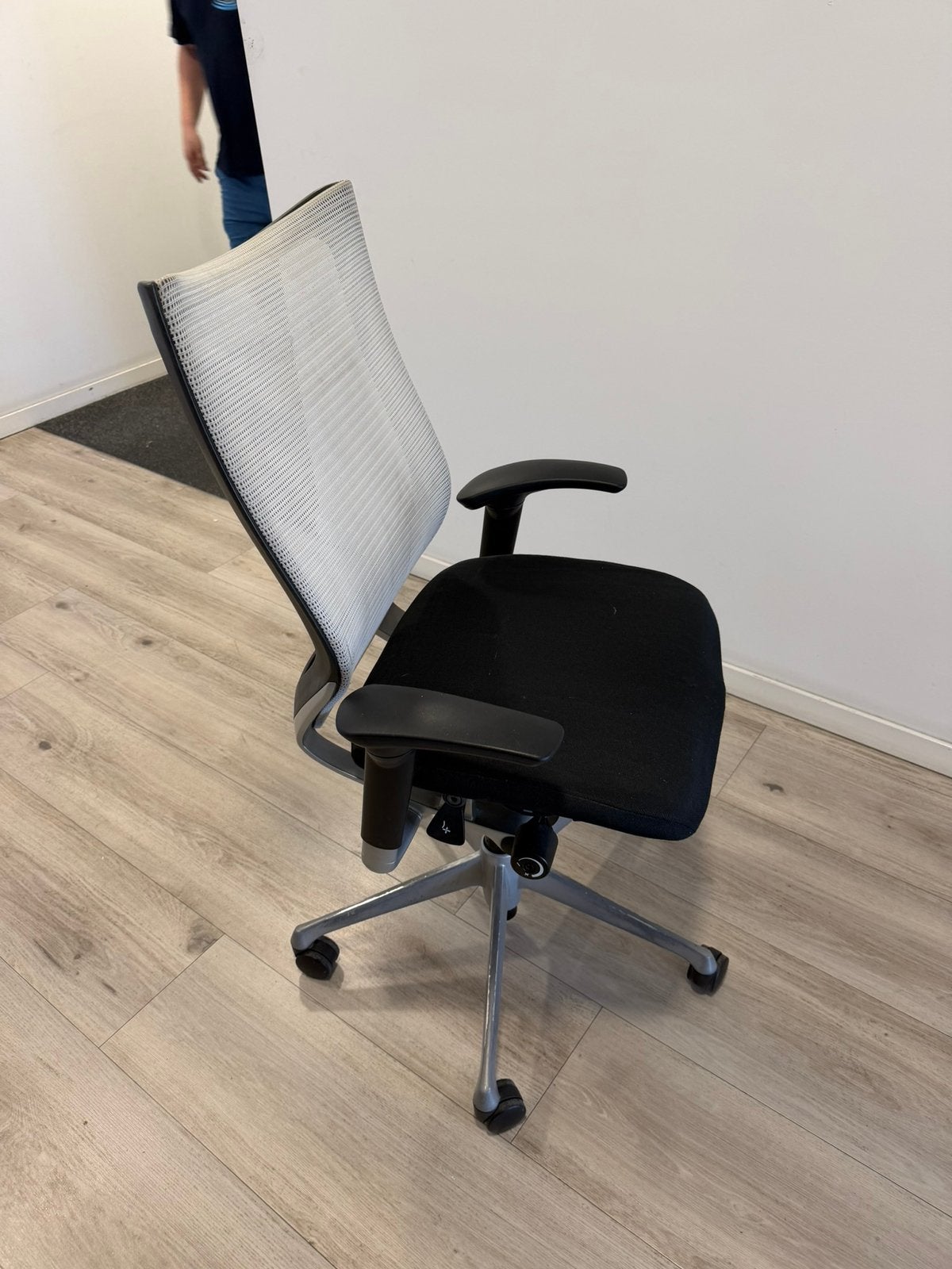 12 Okamura baron bureaustoelen te koop, Gebruikt, Zwart, Ophalen of Verzenden, Bureaustoel