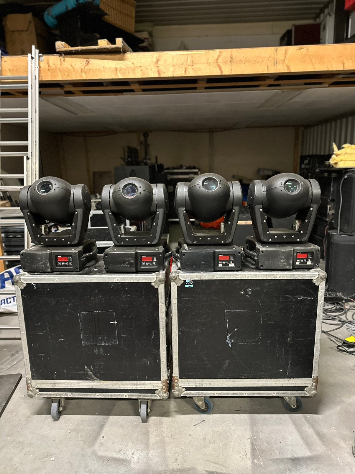4 stuks Martin Mac250 movingheads, Ophalen, Geluidgestuurd, Martin, Gebruikt