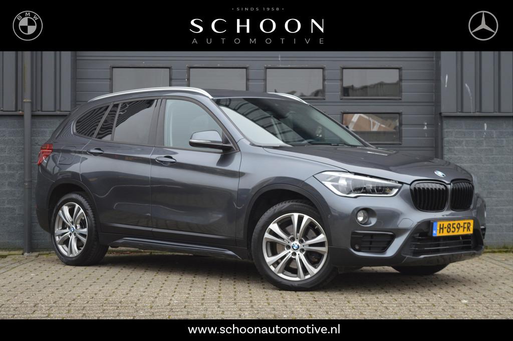 BMW X1 xDrive20i Centennial High Executive | PANO |, Auto's, BMW, 1998 cc, Gebruikt, Leder, Bedrijf