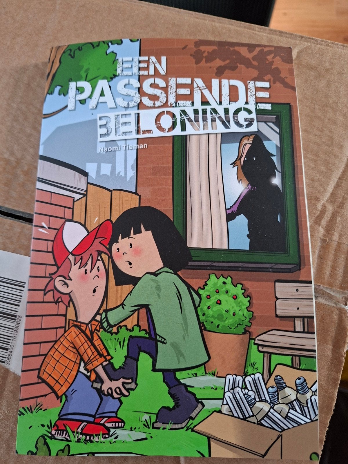 Een Passende Beloning - Naomi Tieman (Kinderboek), Ophalen of Verzenden, Gelezen, Naomi Tieman, Fictie algemeen