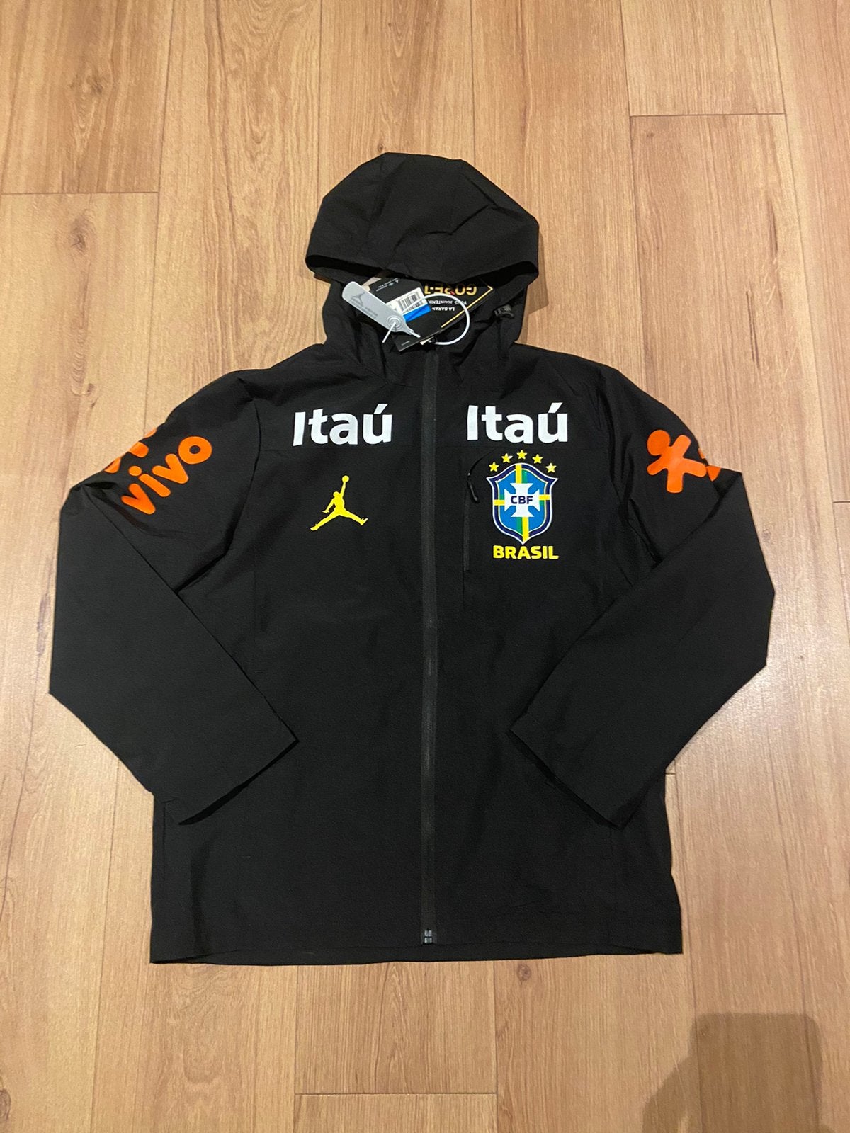 Brazilie Nike Jordan jas, Verzenden, Nieuw, Maat 48/50 (M), Zwart