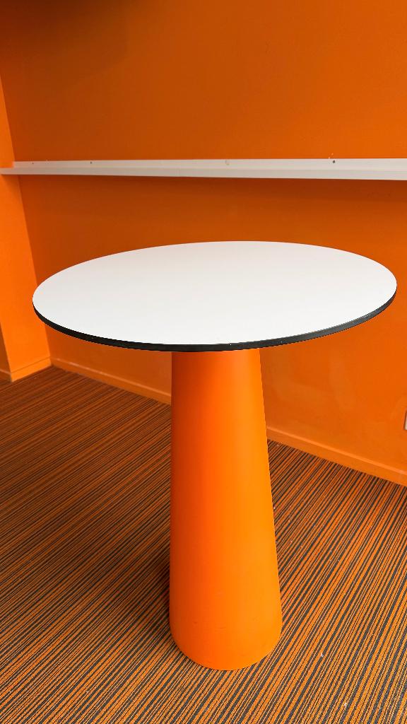 Moooi Container Classic statafel – design by Marcel Wanders, Huis en Inrichting, Overige Huis en Inrichting, Gebruikt, Ophalen