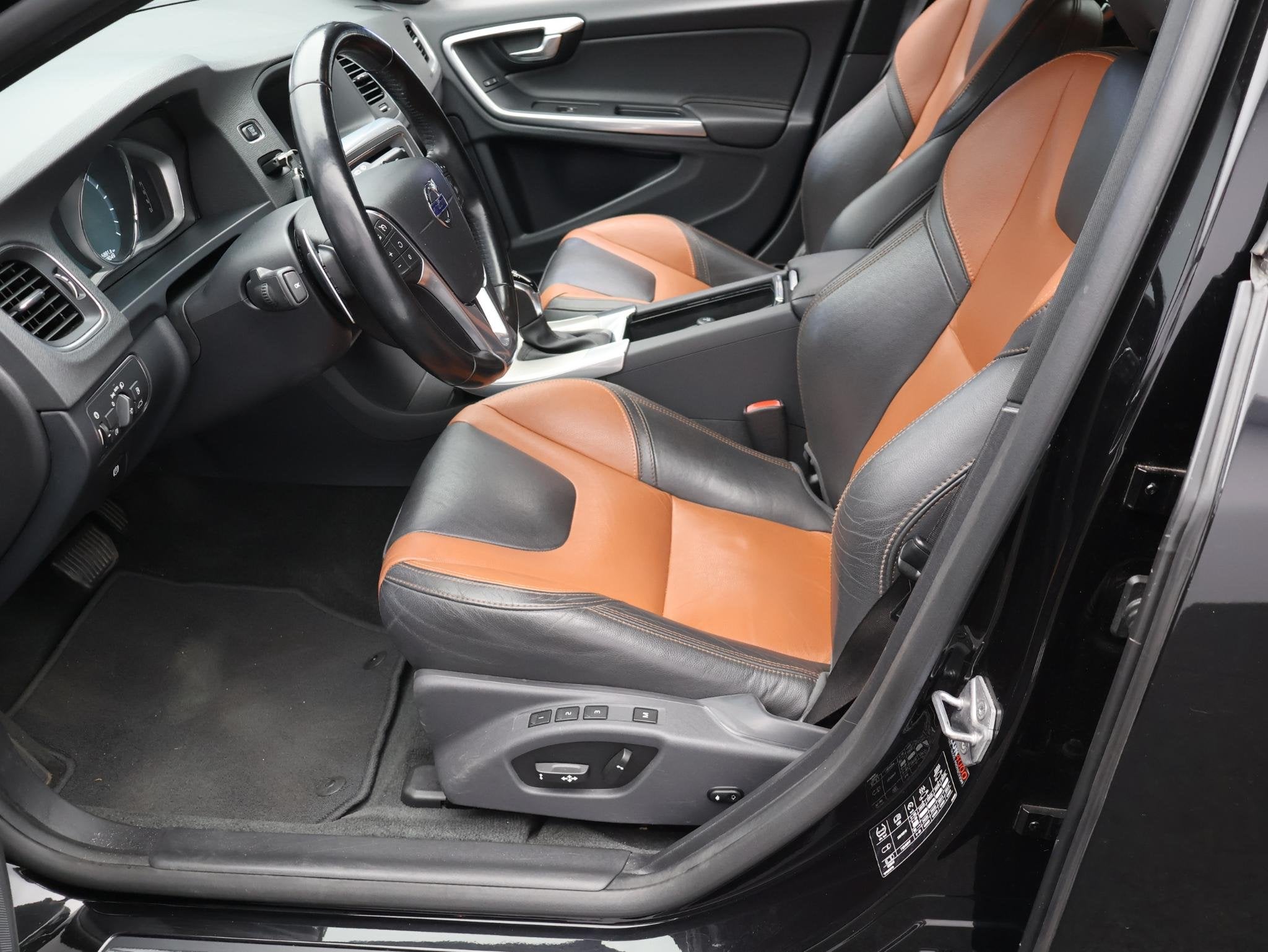 Volvo V60 Cross Country 2.0 T5 Summum Trekhaak, schuif- kant, Auto's, Gebruikt, Euro 6, 4 cilinders, 1969 cc