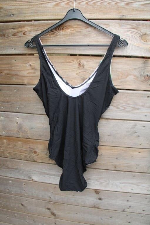 Badpak zwart/ wit/zalm mt 40 B-Cup Vaste prijs, Kleding | Dames, Badmode en Zwemkleding, Ophalen of Verzenden, Zo goed als nieuw