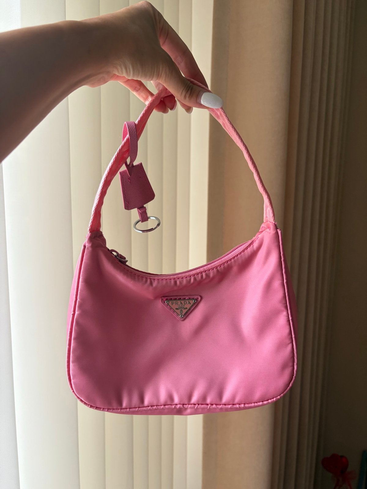 Prada Re-Edition 2000 Nylon Mini Bag Roze, Ophalen of Verzenden, Zo goed als nieuw, Roze, Schoudertasje