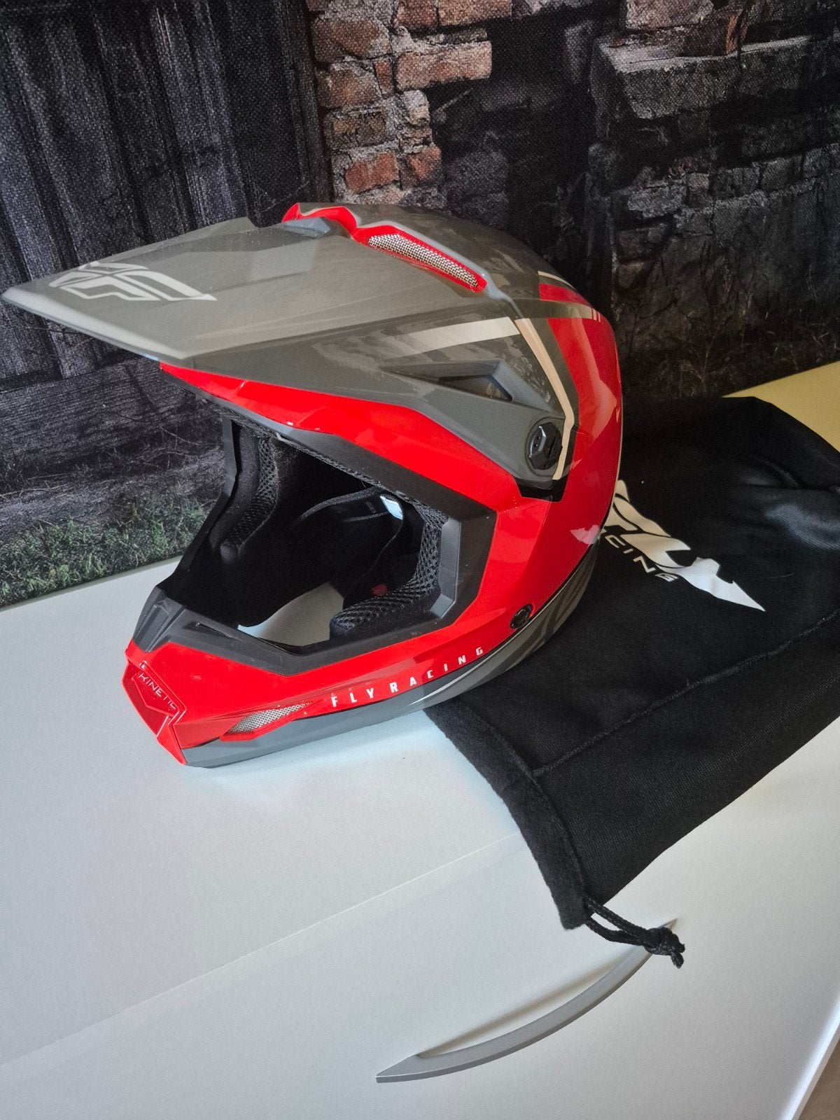 Flyracing BMX / cross helm - Maat S - Zo goed als nieuw, Ophalen, Zo goed als nieuw